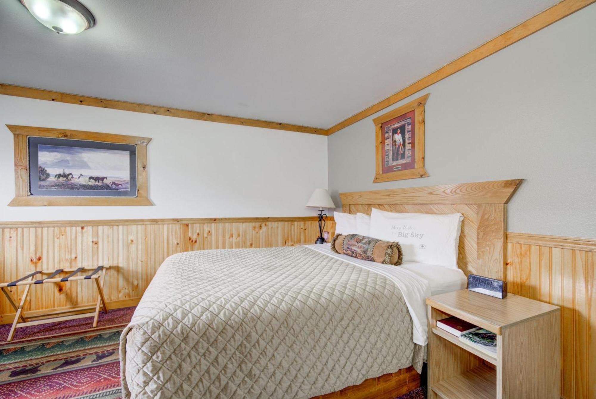 Livingston Inn - Historic Room photo